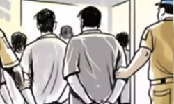 फर्जी कॉल सेंटर का भंडाफोड़ -26 लोग गिरफ्तार