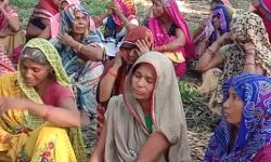 बेटी की हत्या करने वाले पिता का शव फांसी पर मिला लटका बेटी की हत्या करने वाले पिता का शव फांसी पर मिला लटका