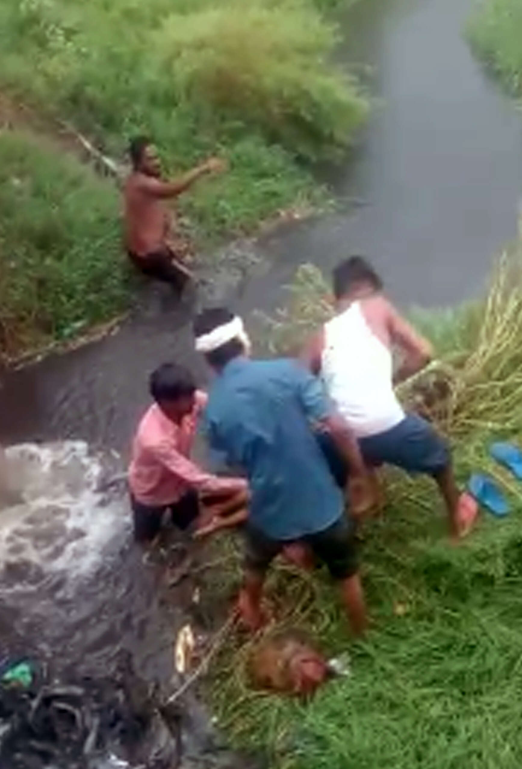 हादसा-निर्दयी बारिश ने ले ली 8 वर्षीय बालिका की जान हादसा-निर्दयी बारिश ने ले ली 8 वर्षीय बालिका की जान