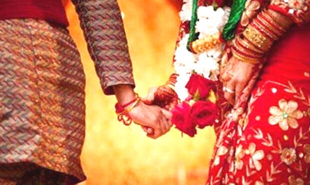 पिता की शादी में बेटा बराती-हुए सात फेरे-बजा बैंड-पिता ने किया कन्यादान