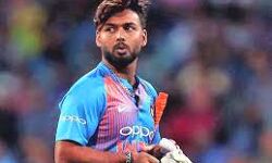 ऋषभ पंत और एक स्टाफ सदस्य कोरोना से संक्रमित ऋषभ पंत और एक स्टाफ सदस्य कोरोना से संक्रमित