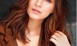 मिमी के लिये कृति सैनन ने बढ़ाया 15 किलो वजन