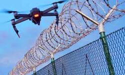 पाकिस्तान से लगती भारतीय सीमा में देखा गया ड्रोन पाकिस्तान से लगती भारतीय सीमा में देखा गया ड्रोन