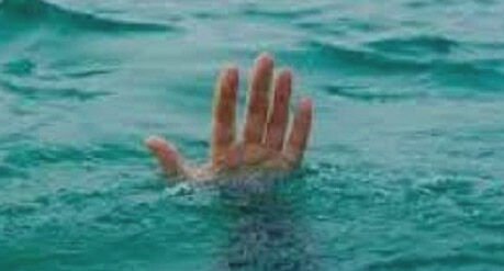चार बच्चों के साथ महिला ने लगाई नहर में छलांग– दो की मौत