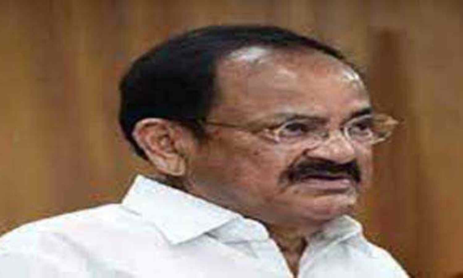 नायडू ने विभिन्न राजनीतिक दलों की बुलाई बैठक