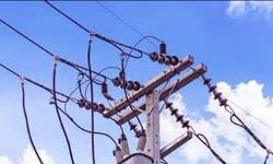 हाईटेंशन तार एलटी लाइन पर गिरने से कई लोग झुलसे