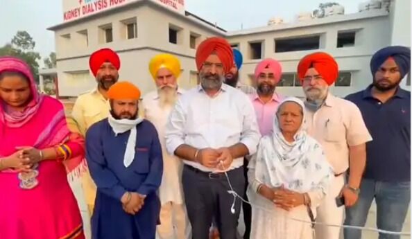 बेटियां खोजने को पुलिस ने मांगी गाड़ी-पिता ने बेची गाय-तब पड़ी दबिश बेटियां खोजने को पुलिस ने मांगी गाड़ी-पिता ने बेची गाय-तब पड़ी दबिश