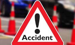 सड़क किनारे खड़े बारातियों को बस ने रौंदा -7 की मौत -कई घायल सड़क किनारे खड़े बारातियों को बस ने रौंदा -7 की मौत -कई घायल