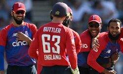 इंग्लैंड ने दूसरे T-20 पाकिस्तान को 45 रन से हरा कर सीरीज में 1-1 से की बराबरी इंग्लैंड ने दूसरे T-20 पाकिस्तान को 45 रन से हरा कर सीरीज में 1-1 से की बराबरी