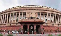 मानसून सत्र के दूसरे दिन भी नहीं चली लोकसभा की कार्यवाही मानसून सत्र के दूसरे दिन भी नहीं चली लोकसभा की कार्यवाही