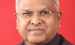 शिक्षक अपने आचरण से विद्यार्थियों को सेवा संस्कार दें: पटेल शिक्षक अपने आचरण से विद्यार्थियों को सेवा संस्कार दें: पटेल