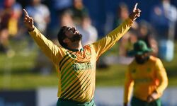 आयरलैंड को पहले T-20 मैच में हरा कर दक्षिण अफ्रीका ने बनाई 1-0 की बढ़त आयरलैंड को पहले T-20 मैच में हरा कर दक्षिण अफ्रीका ने बनाई 1-0 की बढ़त