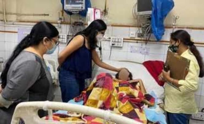 महिला को ससुराल वालों ने पिलाया एसिड, अटकी है सांसे