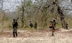 नौ ग्रामीणों का नक्सलियों ने किया अपहरण नौ ग्रामीणों का नक्सलियों ने किया अपहरण