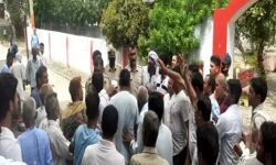 टशन से बढ़ी टेंशन - गोलियों से गूंजा आकाश टशन से बढ़ी टेंशन - गोलियों से गूंजा आकाश