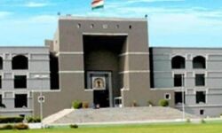 मरणासन्न पड़े युवक से संतान पाने को पत्नी को अनुमति मरणासन्न पड़े युवक से संतान पाने को पत्नी को अनुमति