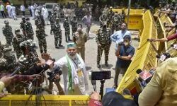 किसान संसद में जर्नलिस्ट पर हमला-कैमरा स्टैंड से किया वार किसान संसद में जर्नलिस्ट पर हमला-कैमरा स्टैंड से किया वार