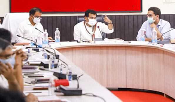 शहर की विकास परियोजनाओं को समय से पूरा किया जाए- मंत्री