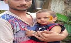 मां ने चलती ट्रेन से बच्चे को फेंका-पिता ने कूदकर बचाई जान मां ने चलती ट्रेन से बच्चे को फेंका-पिता ने कूदकर बचाई जान