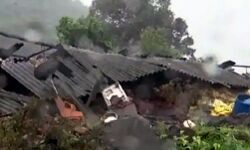 मौत की बारिश-भूस्खलन से 32 लोगों की मौत-बढ़ सकता है आंकड़ा मौत की बारिश-भूस्खलन से 32 लोगों की मौत-बढ़ सकता है आंकड़ा