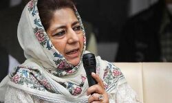 पेगासस जासूसी मामला -BJP ने अंग्रेजों की नीति को अपनाया -महबूबा पेगासस जासूसी मामला -BJP ने अंग्रेजों की नीति को अपनाया -महबूबा