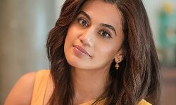 ब्लर में डबल रोल निभायेगी तापसी ब्लर में डबल रोल निभायेगी तापसी