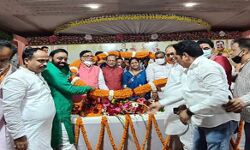 तिलक तराजू को सिर पर रखकर फिर बनायेंगे सरकार : मोती सिंह तिलक तराजू को सिर पर रखकर फिर बनायेंगे सरकार : मोती सिंह