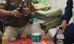 SSP ऑफिस में शराब पार्टी -हेड कांस्टेबल निलंबित SSP ऑफिस में शराब पार्टी -हेड कांस्टेबल निलंबित