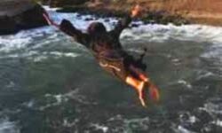 नदी में युवक-युवती ने छलांग लगाकर की आत्महत्या नदी में युवक-युवती ने छलांग लगाकर की आत्महत्या