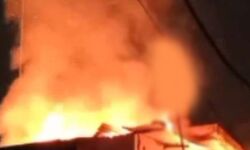 कारतूस फैक्ट्री में धमाका-मकान में पड़ी दरार-मचा हड़कंप कारतूस फैक्ट्री में धमाका-मकान में पड़ी दरार-मचा हड़कंप