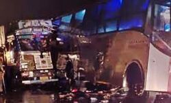 बाराबंकी हादसे की जांच के आदेश,बस व ट्रक मालिक के खिलाफ मुकदमा दर्ज बाराबंकी हादसे की जांच के आदेश,बस व ट्रक मालिक के खिलाफ मुकदमा दर्ज