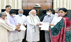 OBC वर्ग-NEET में  केंद्रीय कोटा की मांग-मंत्रियों ने PM को दिया ज्ञापन