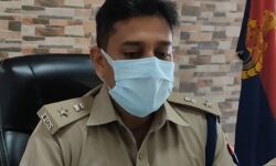 रिश्वत लेते धरे गए दारोगा को छुड़ाने की कोशिश में 9 निलंबित