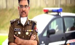 पुलिस कमिश्नर ने काटा दारोगा की गाड़ी का चालान-भरना पड़ेगा जुर्माना पुलिस कमिश्नर ने काटा दारोगा की गाड़ी का चालान-भरना पड़ेगा जुर्माना