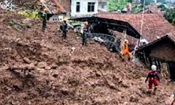 भूस्खलन से 1 प्रवासी मजदूर की मौत 2 लापता -3 घायल भूस्खलन से 1 प्रवासी मजदूर की मौत 2 लापता -3 घायल