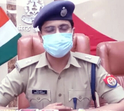 मेरठ में बिजनौर के हिस्ट्रीशीटर की गोली मारकर हत्या-कार में मिला शव मेरठ में बिजनौर के हिस्ट्रीशीटर की गोली मारकर हत्या-कार में मिला शव