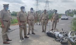 पुलिस मुठभेड़ - इनामी बदमाश अरेस्ट, भाग रहे साथी को भी दबोचा