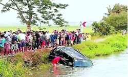 जीप नहर में गिरी - एक ही परिवार के बहे पांच सदस्य जीप नहर में गिरी - एक ही परिवार के बहे पांच सदस्य