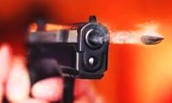 पोलियो की दो बूंद जिंदगी की-सुरक्षा में पुलिसकर्मी को मिली गोली पोलियो की दो बूंद जिंदगी की-सुरक्षा में पुलिसकर्मी को मिली गोली