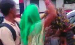 चप्पल खाकर महिला को चुकानी पड़ी आशिकी की कीमत