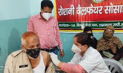 सम्राट पब्लिक स्कूल में लगाए गए शिविर में सैकड़ों ने कराया वैक्सीनेशन