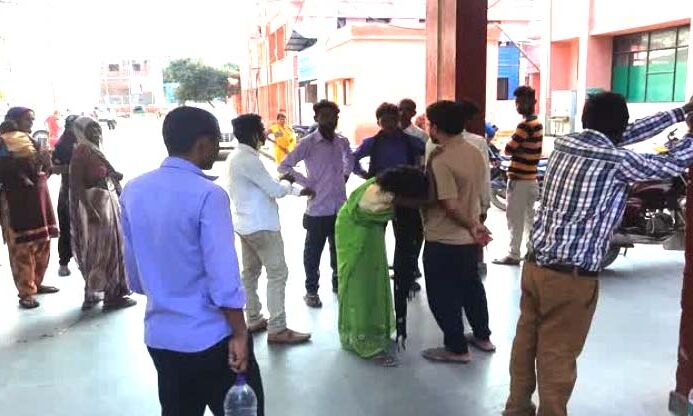 बरसा फूड प्वाइजनिंग का कहर-तीन की मौत- दो की हालत गंभीर