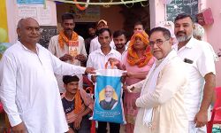 धूमधाम से मना अन्न महोत्सव-राशन की दुकानों पर जुटी भारी भीड़ धूमधाम से मना अन्न महोत्सव-राशन की दुकानों पर जुटी भारी भीड़