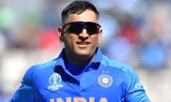 MS धोनी के TWITTER अकाउंट से हटा ब्लू टिक MS धोनी के TWITTER अकाउंट से हटा ब्लू टिक