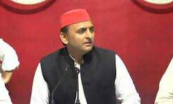 संवेदनशून्य है भाजपा सरकार: अखिलेश संवेदनशून्य है भाजपा सरकार: अखिलेश