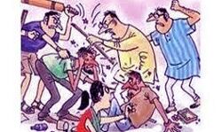 मंगेतर से मिलने के लिए गए युवक को ग्रामीणों ने दौड़ा-दौड़ा कर पीटा मंगेतर से मिलने के लिए गए युवक को ग्रामीणों ने दौड़ा-दौड़ा कर पीटा