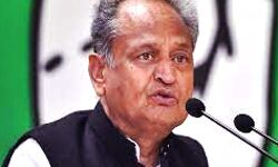 सरकार आदिवासियों के उत्थान के लिए प्रतिबद्ध -गहलोत सरकार आदिवासियों के उत्थान के लिए प्रतिबद्ध -गहलोत