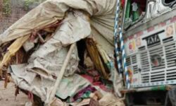 झोपड़ी में घुसे ट्रक ने 10 को कुचला, आठ की मौत