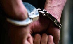 15 लाख रुपए का इनामी गिरफ्तार 15 लाख रुपए का इनामी गिरफ्तार