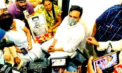 परिजनों को गिरफ्तार कर शहीदों का अपमान कर रही योगी सरकार-जयंत परिजनों को गिरफ्तार कर शहीदों का अपमान कर रही योगी सरकार-जयंत